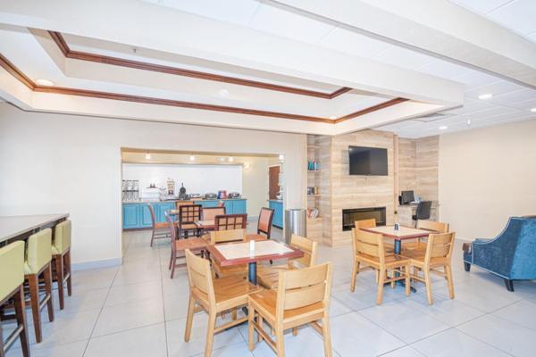 Country Inn & Suites By Radisson, Midway - Tallahassee West Eksteriør billede