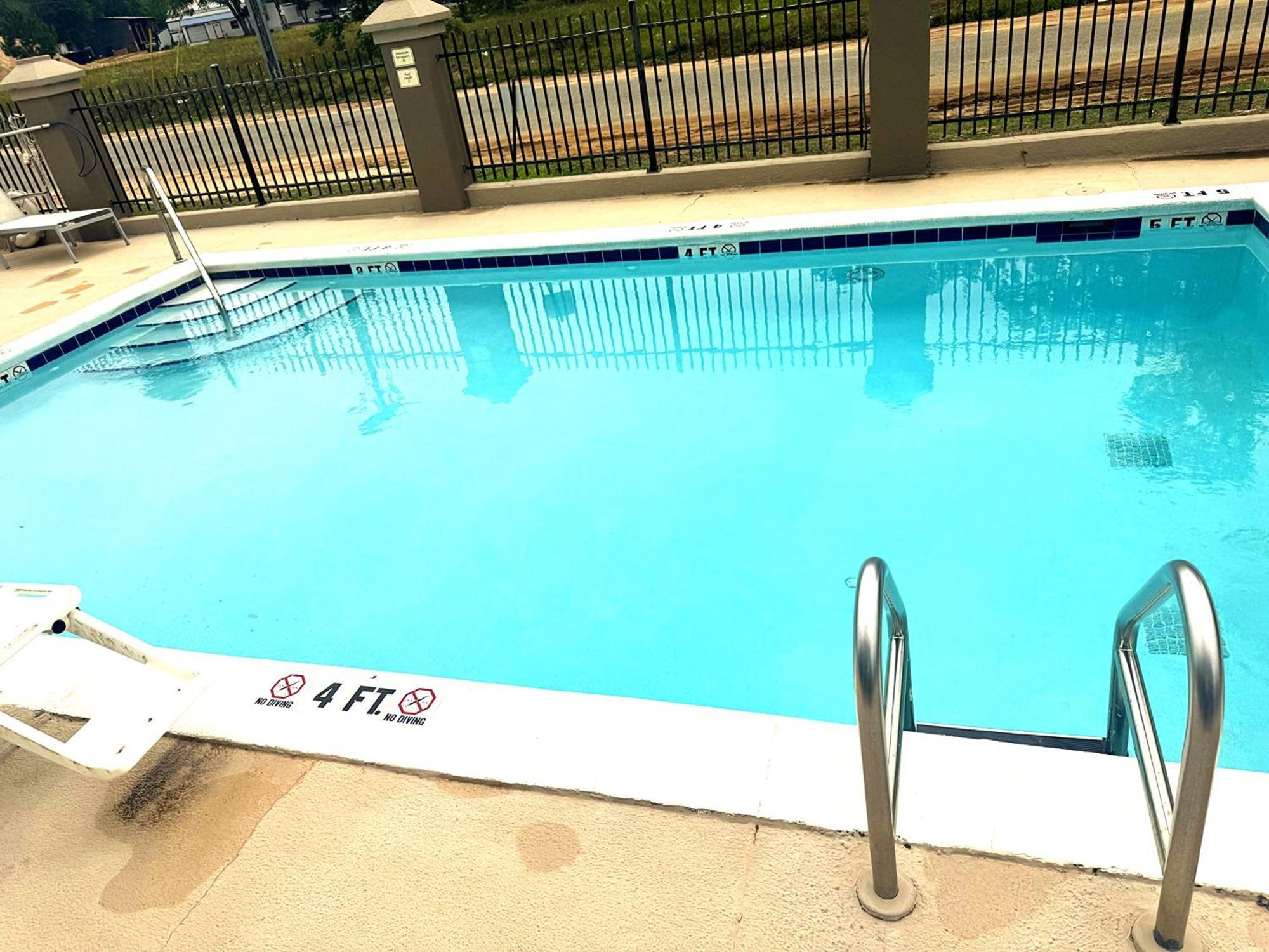 Country Inn & Suites By Radisson, Midway - Tallahassee West Eksteriør billede